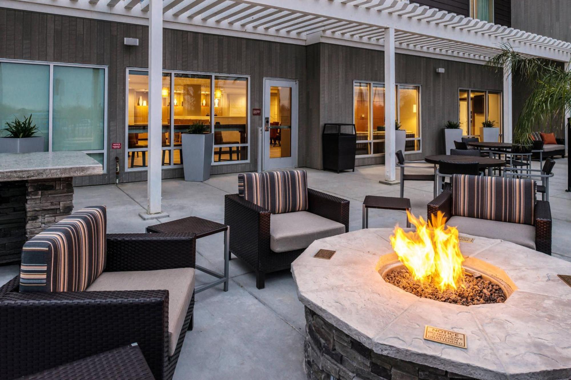 Towneplace Suites By Marriott Merced Eksteriør bilde
